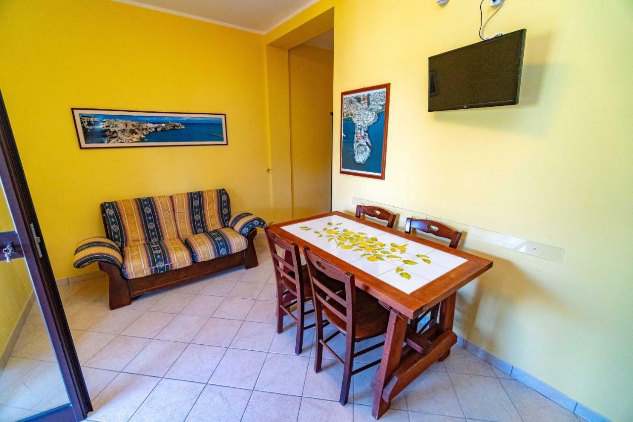 Villa Mapa - Appartamenti Vicino Al Mare Vieste Buitenkant foto